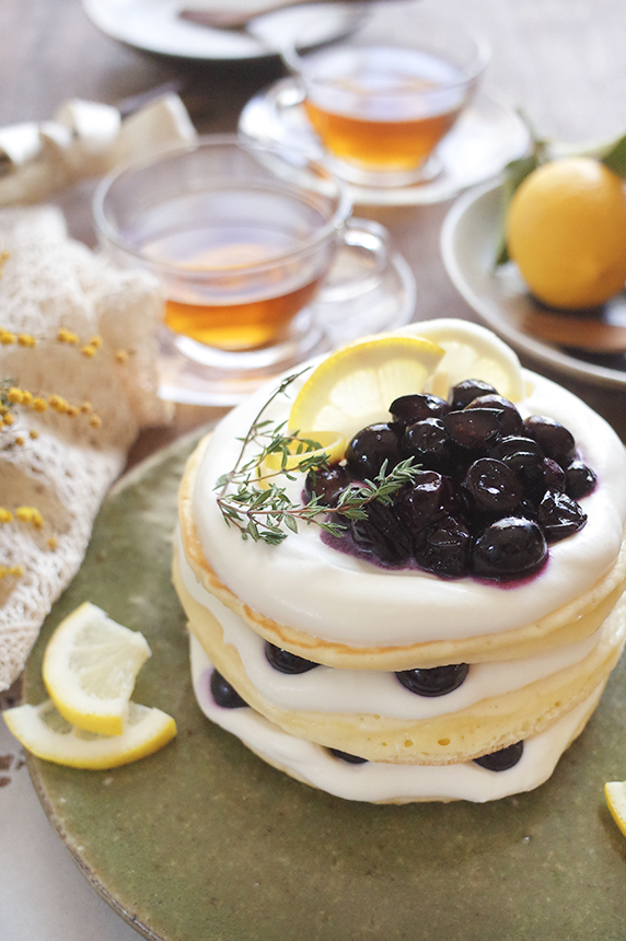 ホットケーキミックスで作る レモンとブルーベリーのネイキッドケーキ 直径15 のケーキ 一台分 フードコーディネーターによる クッキングアートサイト美膳